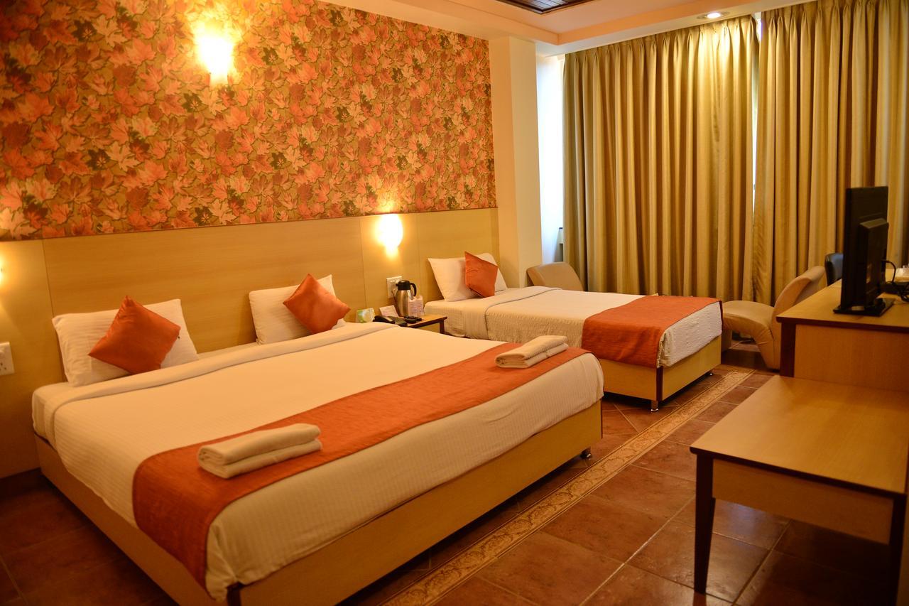 Goa Woodlands Hotel Madgaon Exterior photo