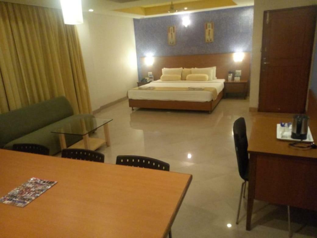 Goa Woodlands Hotel Madgaon Exterior photo